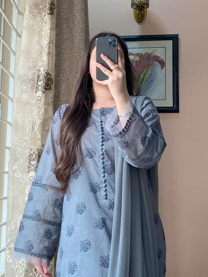 3-PIECE Lawn Printed Dress With Shalwar
